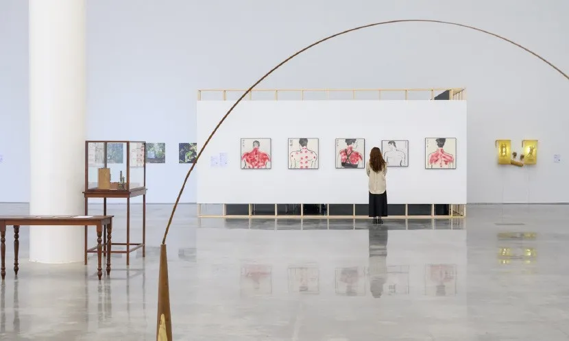 當藝術遇見酷暑：把拔罐、刮痧變展覽 中美館國際展「熱暑人」登場