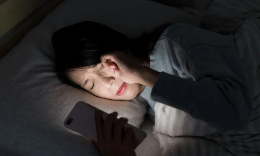 不睡覺會害大腦塞滿垃圾？醫曝護腦5重點：睡不好恐傷4大系統