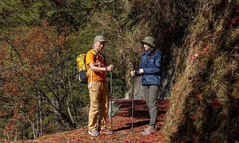 為避免登山意外,錢煥欽會幫山友再補足台灣山林教育。圖片來源 / 王建棟攝