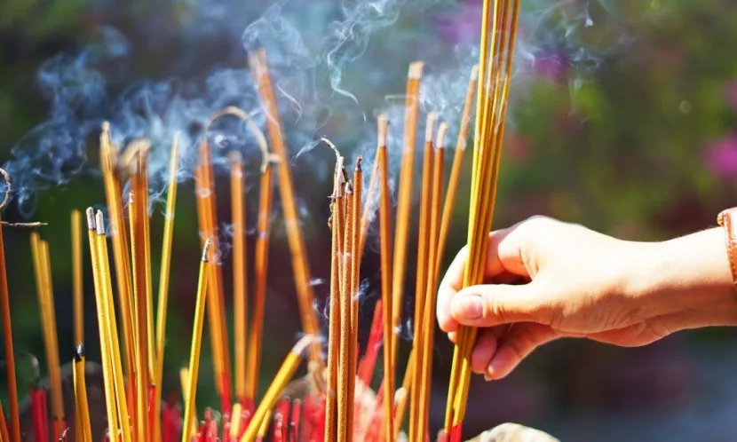 阿嬤燒香害全家鉛中毒！醫警告：劣質香恐讓毒素鑽進骨頭藏數十年