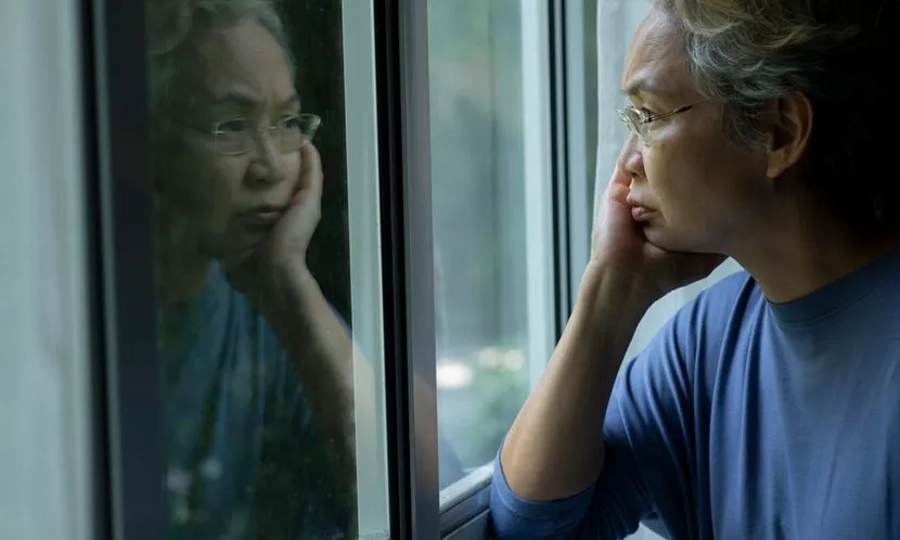 55歲退休找開心,反變憂鬱?專家警告:孤寂恐讓腦退化、加速失智