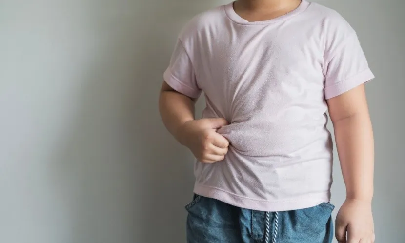 還沒長大，肝先出問題！5個孩子就有1人脂肪肝，醫師示警：8歲小學生也被盯上