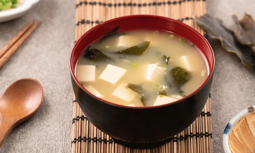 脹氣先別吃沙拉、味噌湯！醫曝「除黴飲食法」8大重點：甜食不能只戒1星期