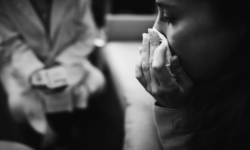 對活在當今世界感到不安　美國精神科權威：「我們正處在一場大規模的情緒風暴中，你不孤單。」