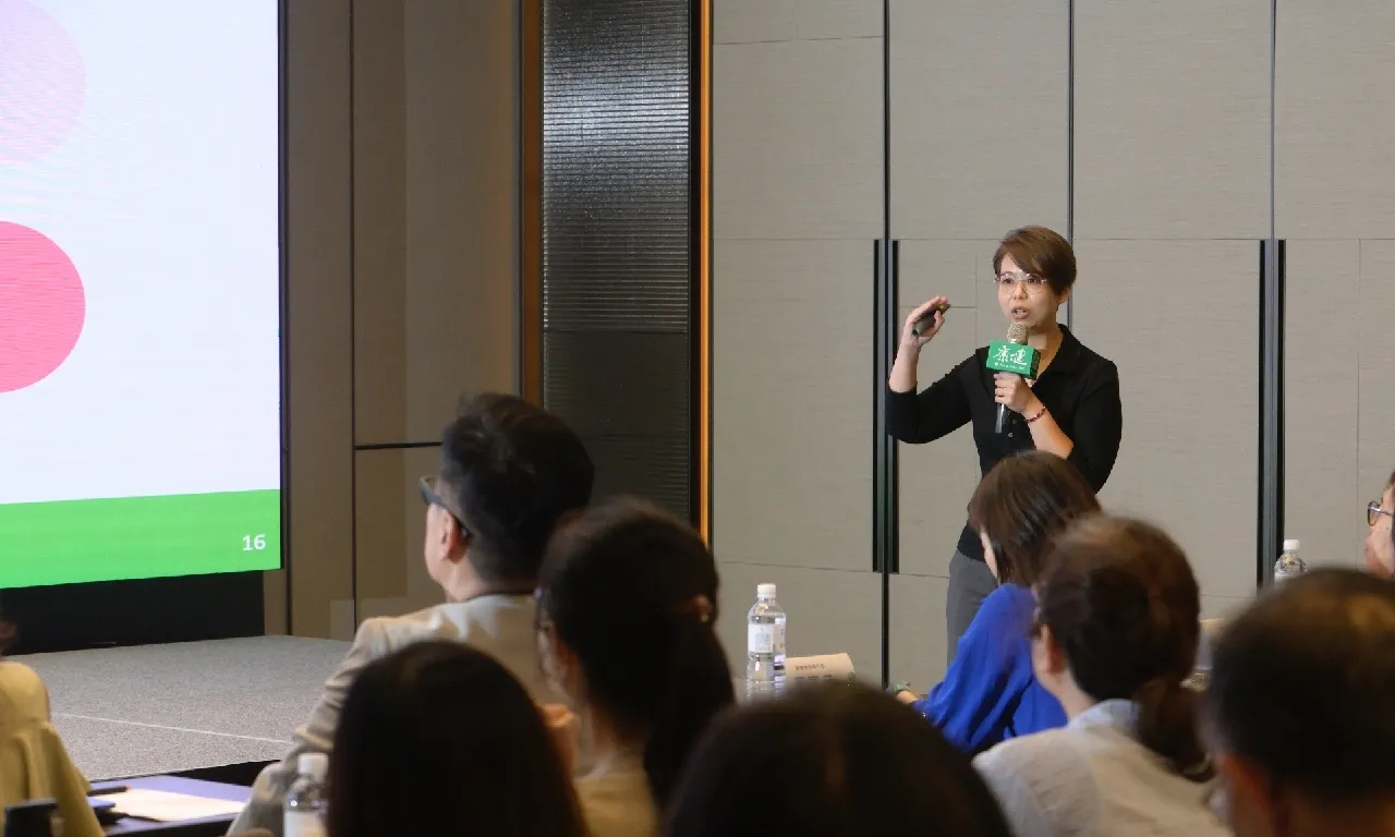 國泰健康管理以AI科技結合預防醫學,讓健康文化從職場延伸到家庭。圖片來源/陳德信 攝