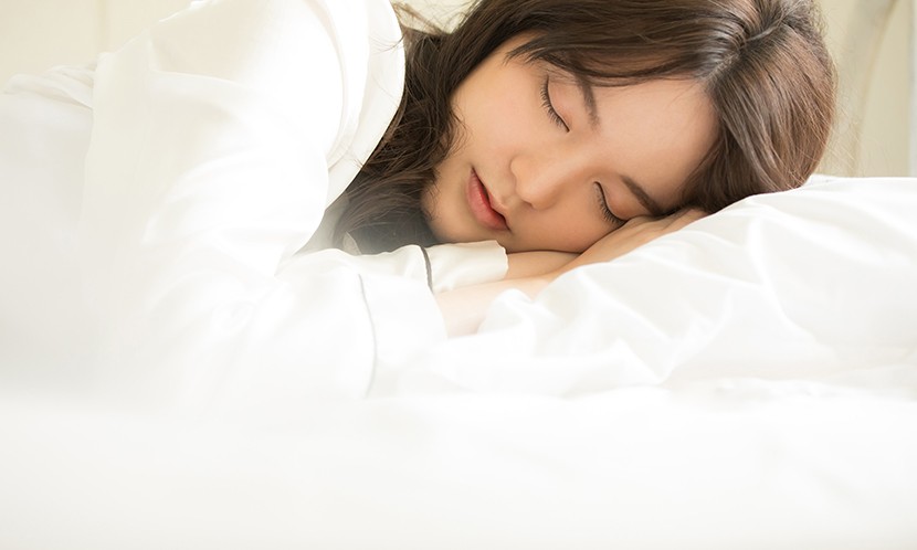 補充好脂肪、睡前梳頭　10招助你一夜好眠