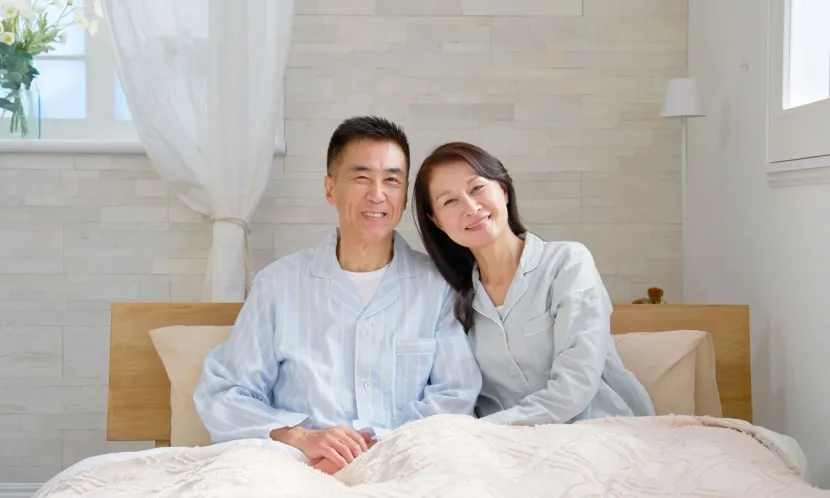 專家表示，女性更年期後性慾可能不降反升，若有這方面需求，應接受自己，而不是質疑自己。圖片來源 / Shutterstock