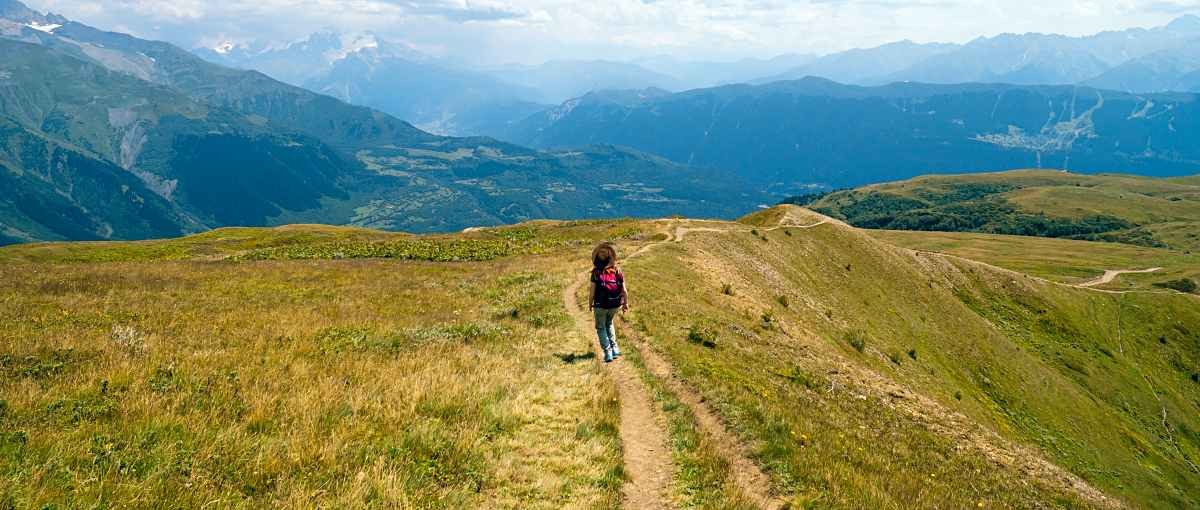 【鞋問百科】戶外運動夯，登山健行鞋選鞋功能大公開