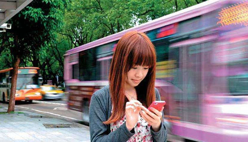 低頭族 脖子歪 斜頸 姿勢不良