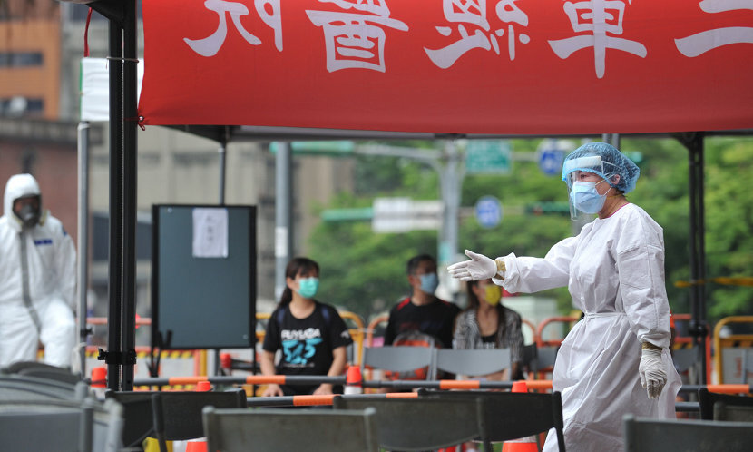 新冠肺炎, 快樂缺氧 篩檢