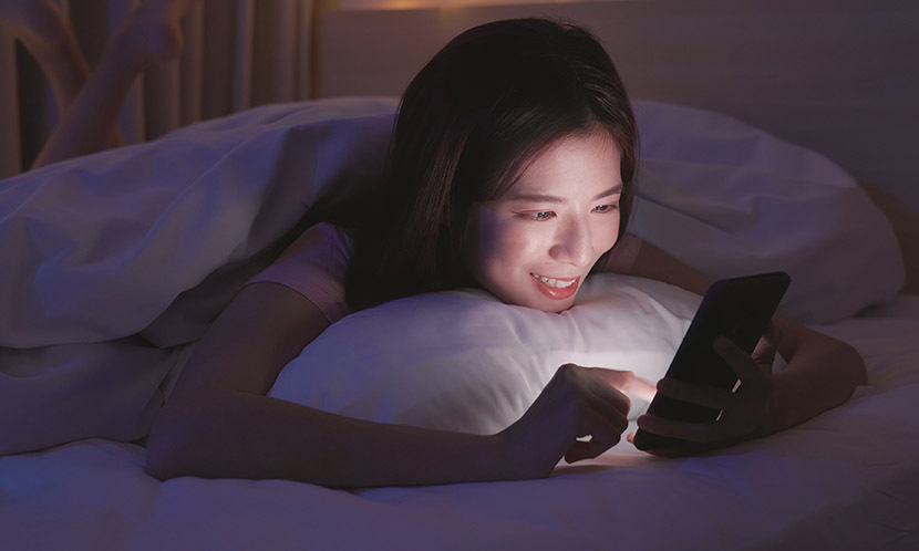 如果眼睛已經出現乾澀疲勞症狀,或是本身是3C產品的高度使用者,都應該特別留意乾眼症潛藏的危機。