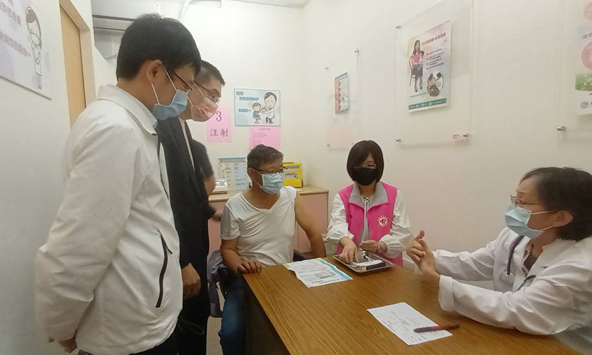 謝國樑市長關心疫苗接種服務