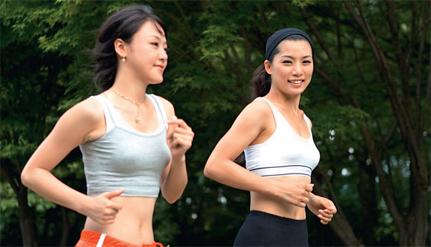 打網球，百歲人瑞也能做的運動