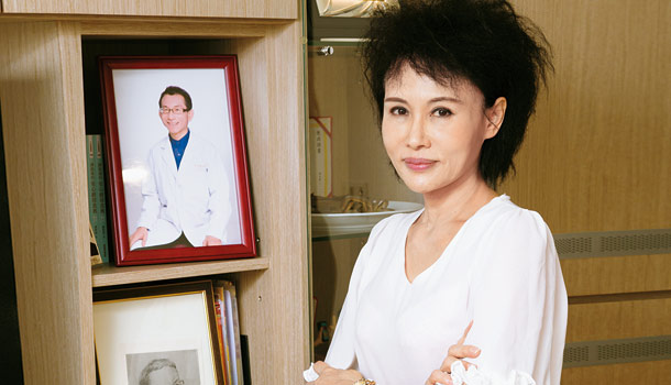 譚敦慈：將摯愛留在心裡，不是醫院裡