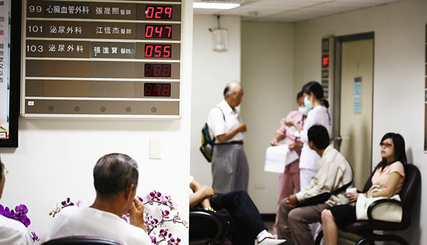 後腹腔鏡手術,開刀當天就下床