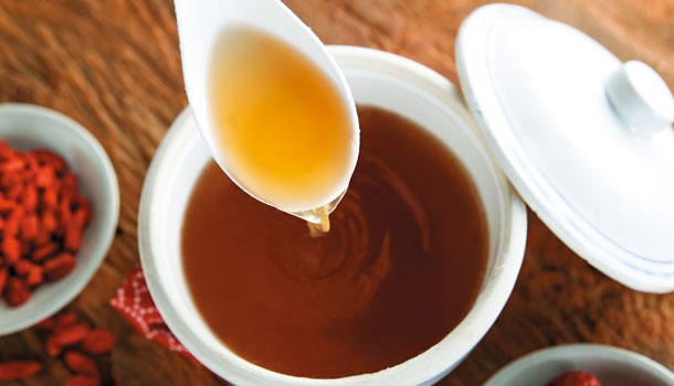 【閱讀全文】滴雞精PK雞精、雞湯，哪個比較營養？
