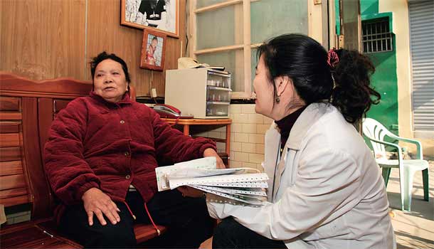 結合長期照護,主動上門解決用藥問題