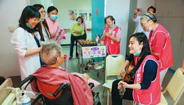 高雄│天主教聖功醫院:幫長輩善終,將安寧帶進護理之家