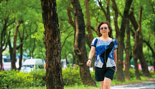 秦儷舫:原本我連去沙龍洗頭都走不到……