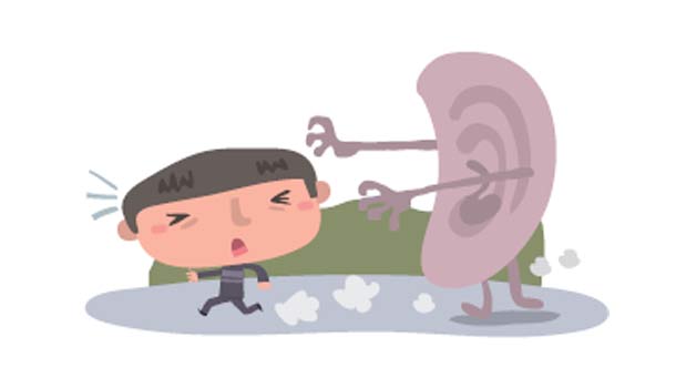 如何分辨是中耳炎或外耳炎?