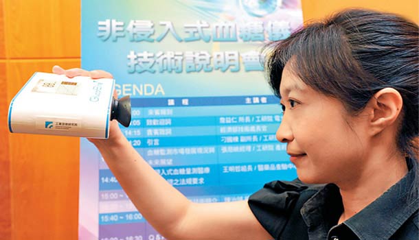五年後監測血糖不扎針,眼球可幫忙