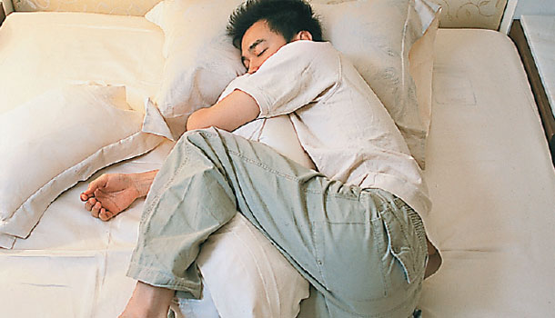 為何將入睡時,腹部總會發出聲音?