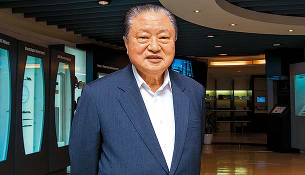 鄭崇華:加強教育,提高民眾水平、培養真正需要的人才