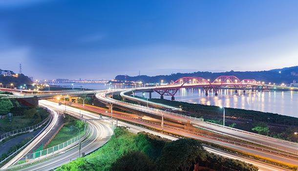 李偉文:為什麼大家搶搭太陽能發電列車?