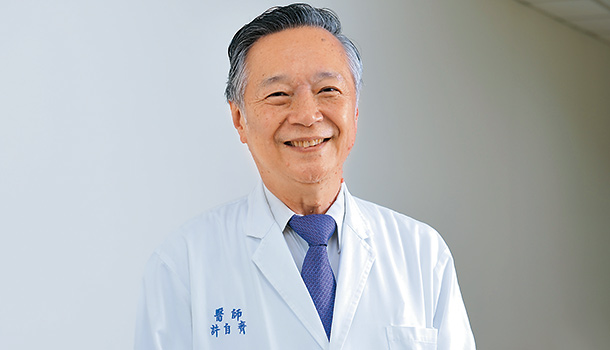 許自齊：累積５０００例，「手的觸感」把傷口做到最小