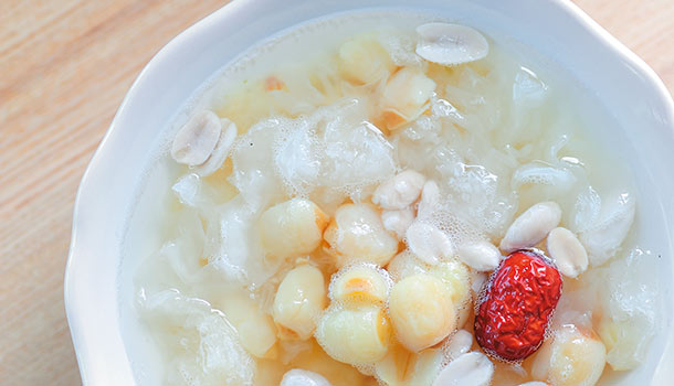 盛夏來碗蓮子湯 清心、補脾腎