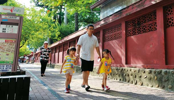 台南市│騎樓、行道樹、徒步區,一步步增添台南人情味