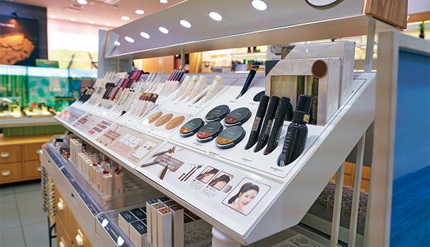 開架藥妝店猛試化妝品?小心病菌「擦」上身