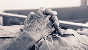 「醫師，幫爸爸放鼻胃管好不好…」